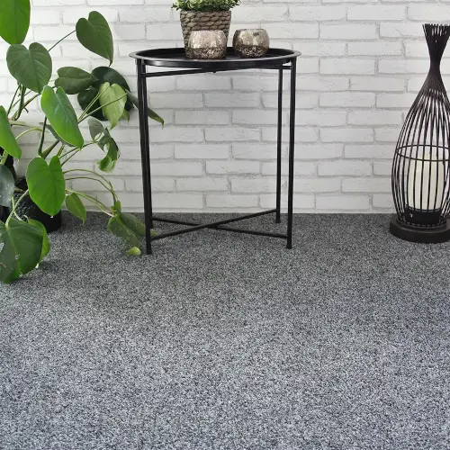 Altanmatta, balkongmatta och konstgräs – guide och inspiration