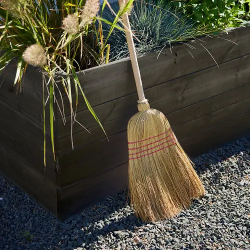 Guide – måla tryckimpregnerat trä steg för steg