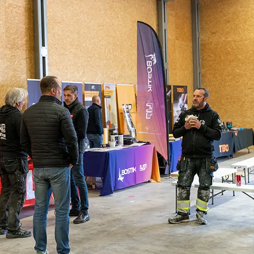 Ät frukost hos oss!