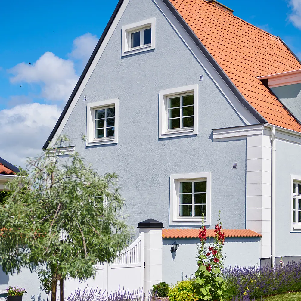 Måla putsfasad själv – steg för steg med rätt färg & teknik